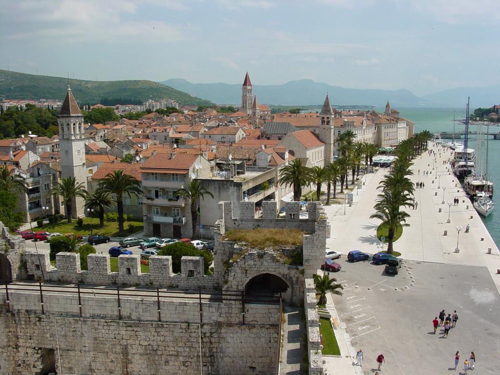 Apartment Fabijanko Oldtown Trogir Eksteriør billede